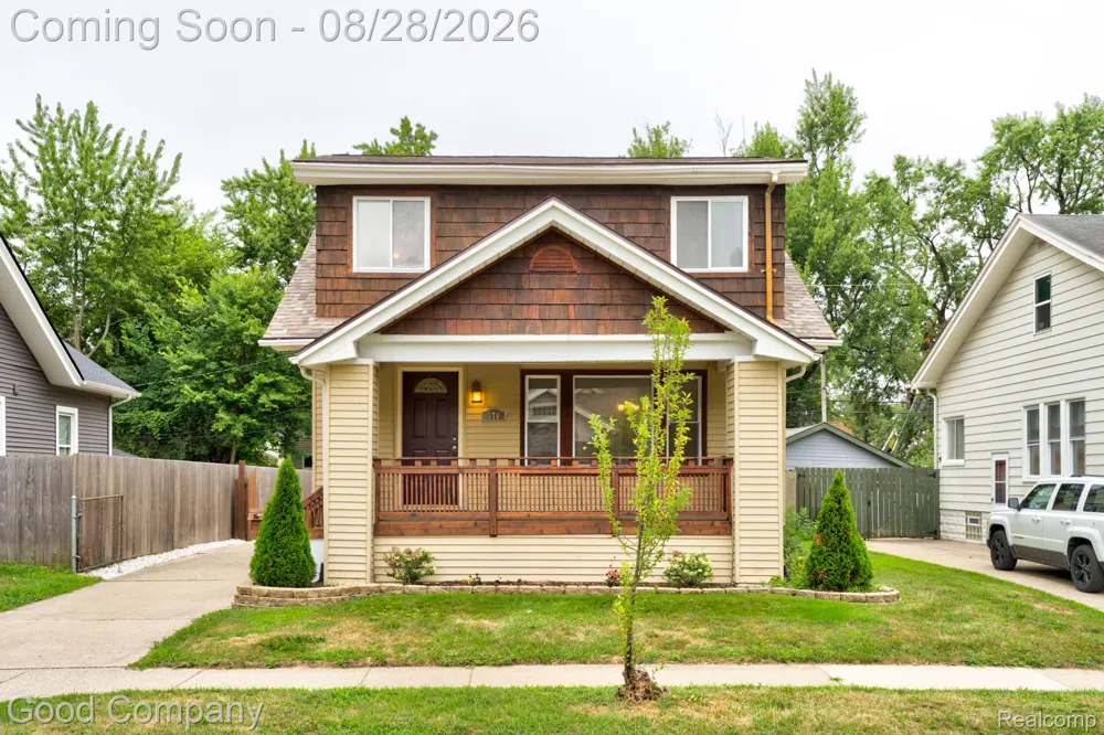 571 W Saratoga Street Ferndale City, MI 48220
