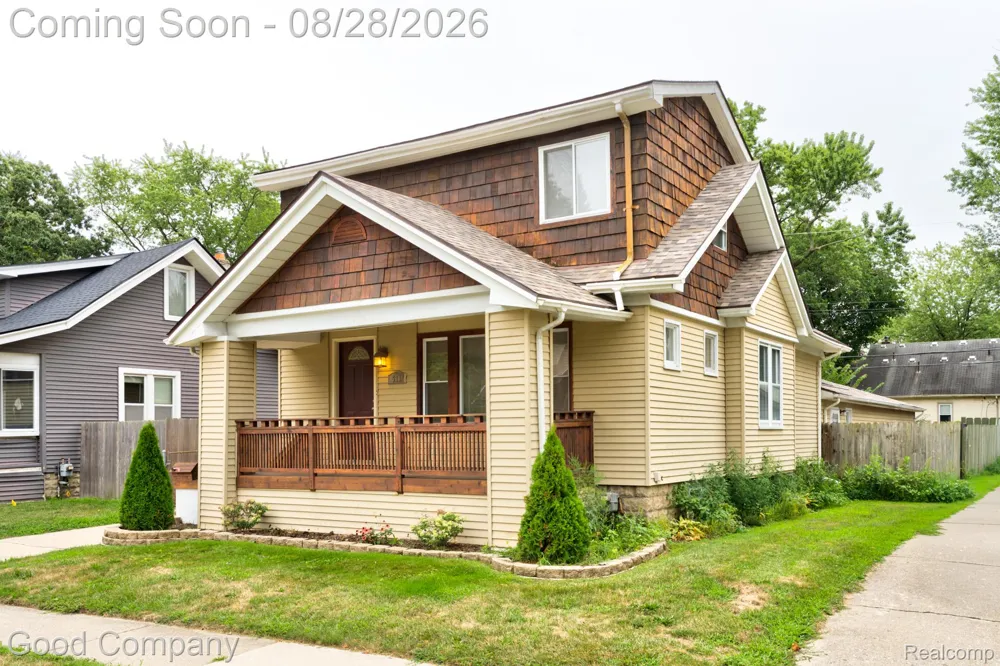 571 W Saratoga Street Ferndale City, MI 48220