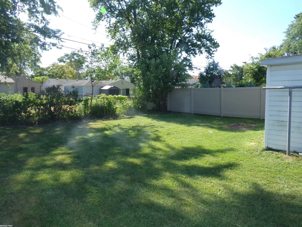 28204 Gladstone Street St Clair Shores City, MI 48081