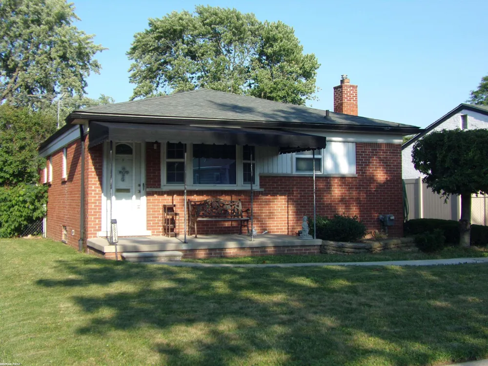 28204 Gladstone Street St Clair Shores City, MI 48081