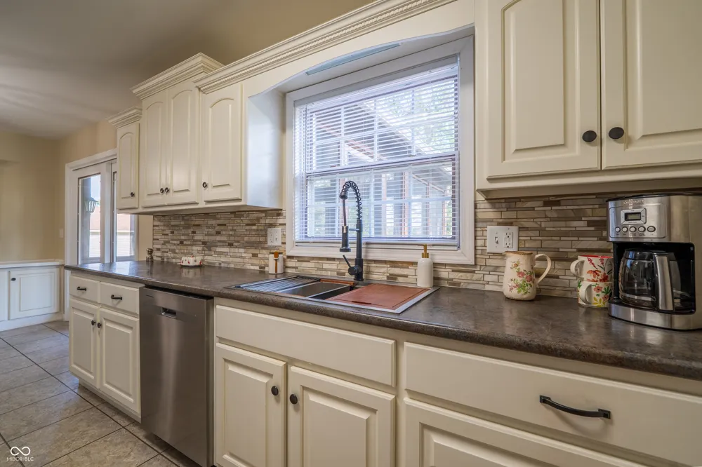 3675 W 558 Huntington, IN 46750