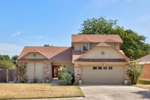 8112 Chainfire Cove