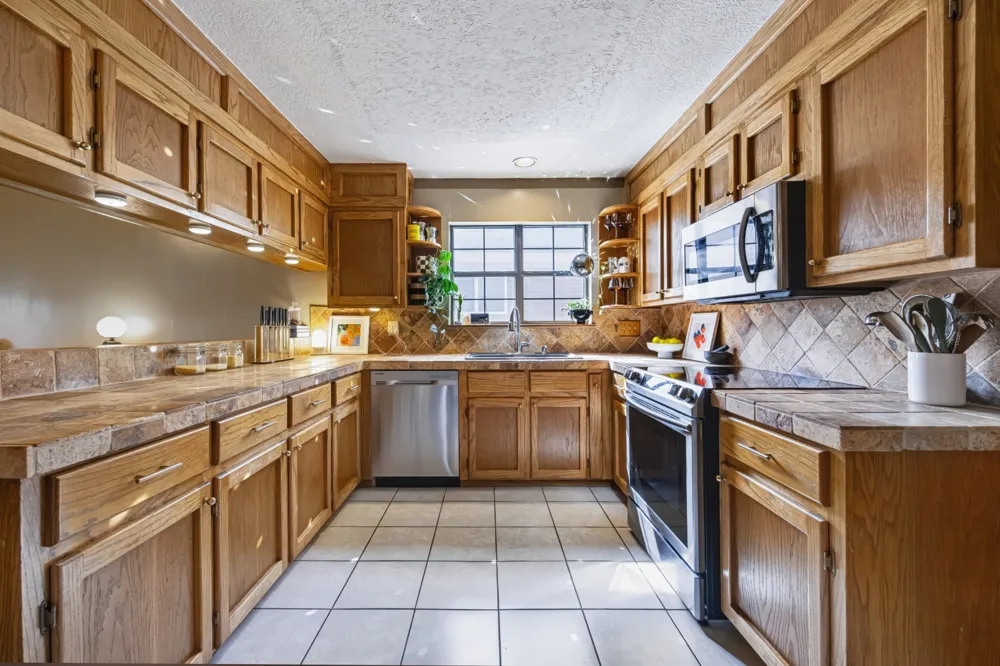 8112 Chainfire Cove Austin, TX 78729