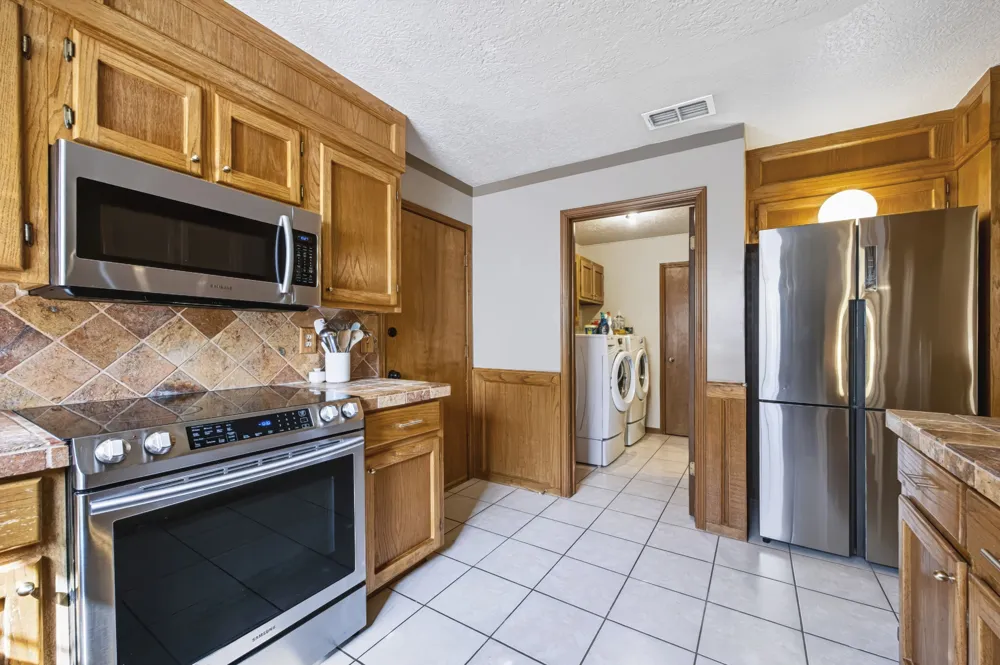 8112 Chainfire Cove Austin, TX 78729