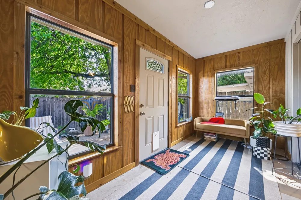 8112 Chainfire Cove Austin, TX 78729