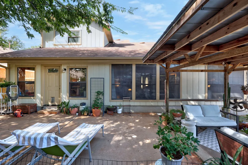 8112 Chainfire Cove Austin, TX 78729