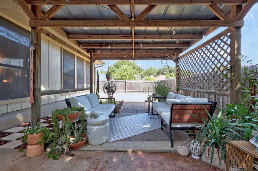 8112 Chainfire Cove Austin, TX 78729