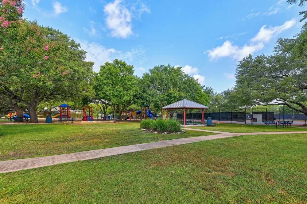 8112 Chainfire Cove Austin, TX 78729