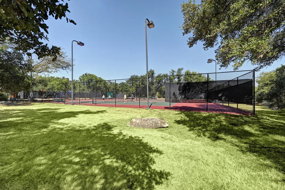 8112 Chainfire Cove Austin, TX 78729