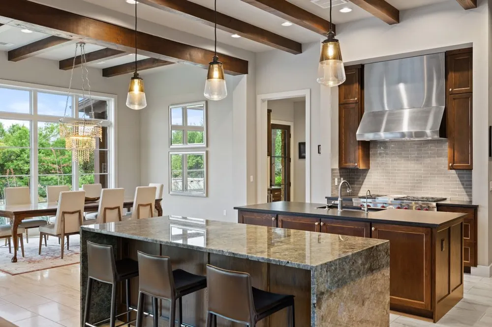 2560 Bell Springs Road Dripping Springs, TX 78620