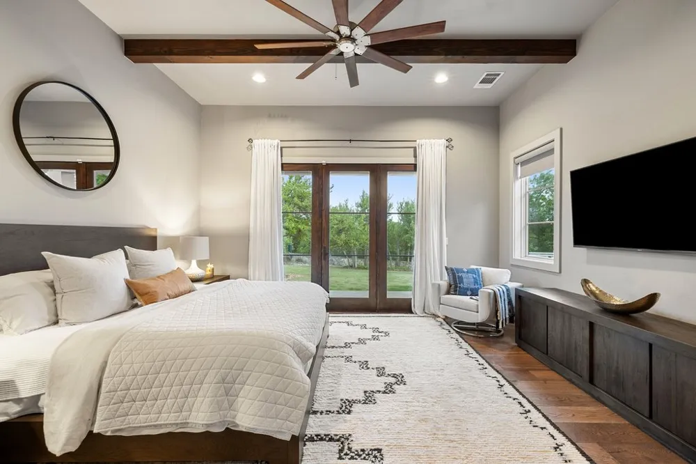 2560 Bell Springs Road Dripping Springs, TX 78620
