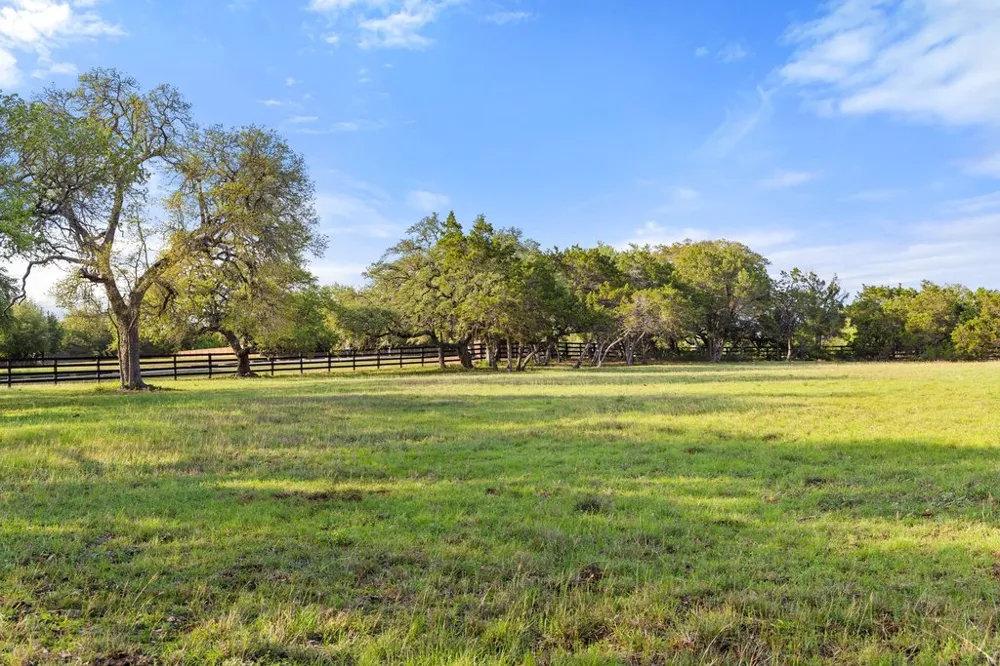 2560 Bell Springs Road Dripping Springs, TX 78620