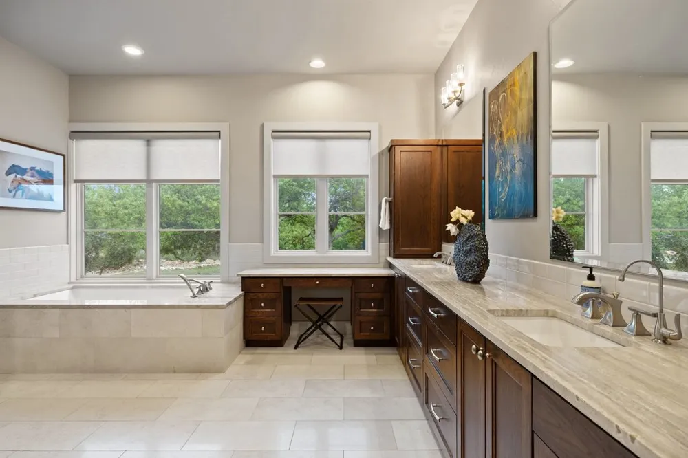 2560 Bell Springs Road Dripping Springs, TX 78620