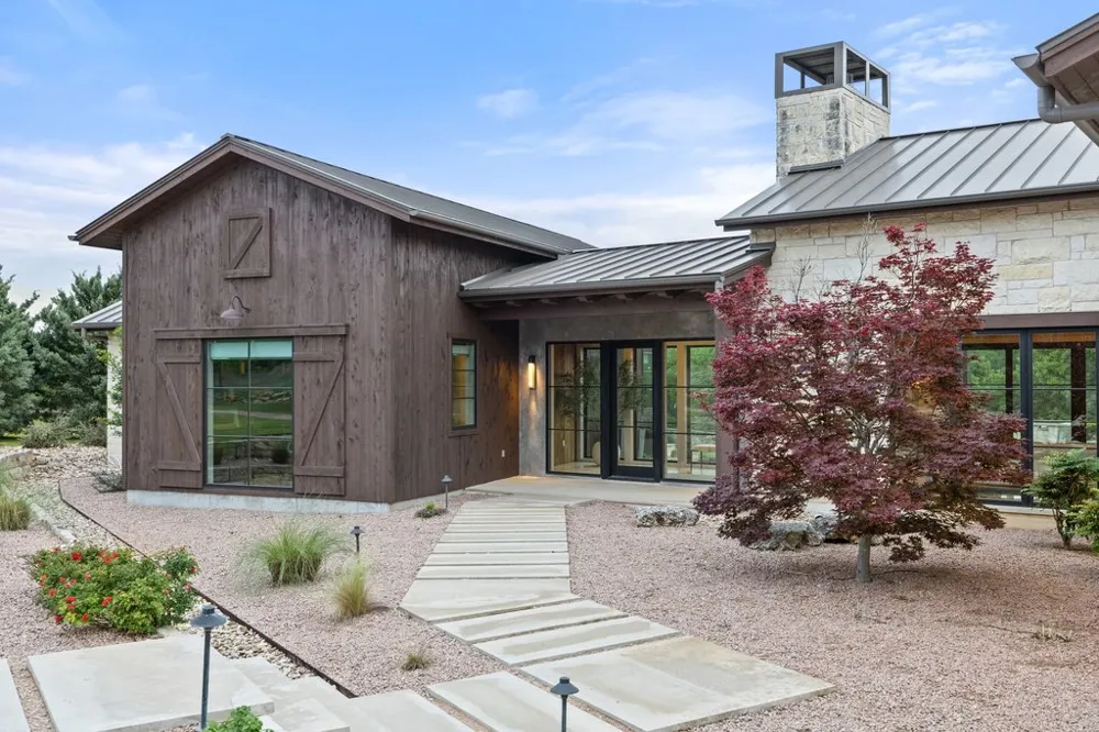 2560 Bell Springs Road Dripping Springs, TX 78620