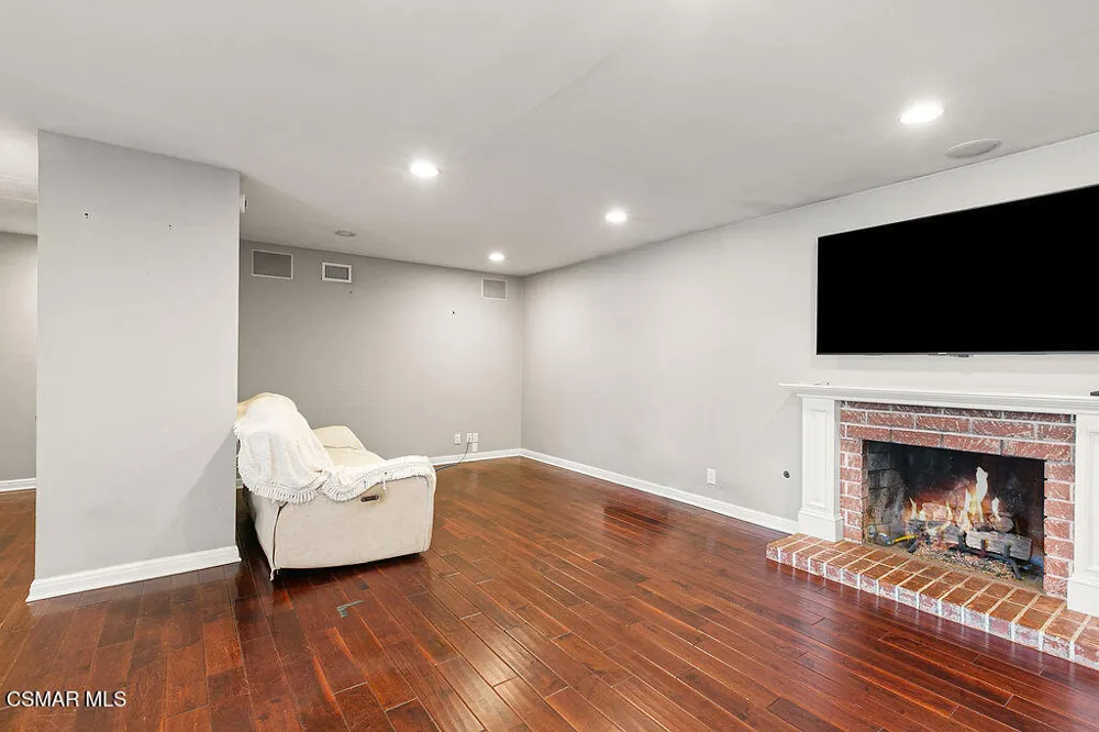 1456 Calle Morera Thousand Oaks, CA 91360