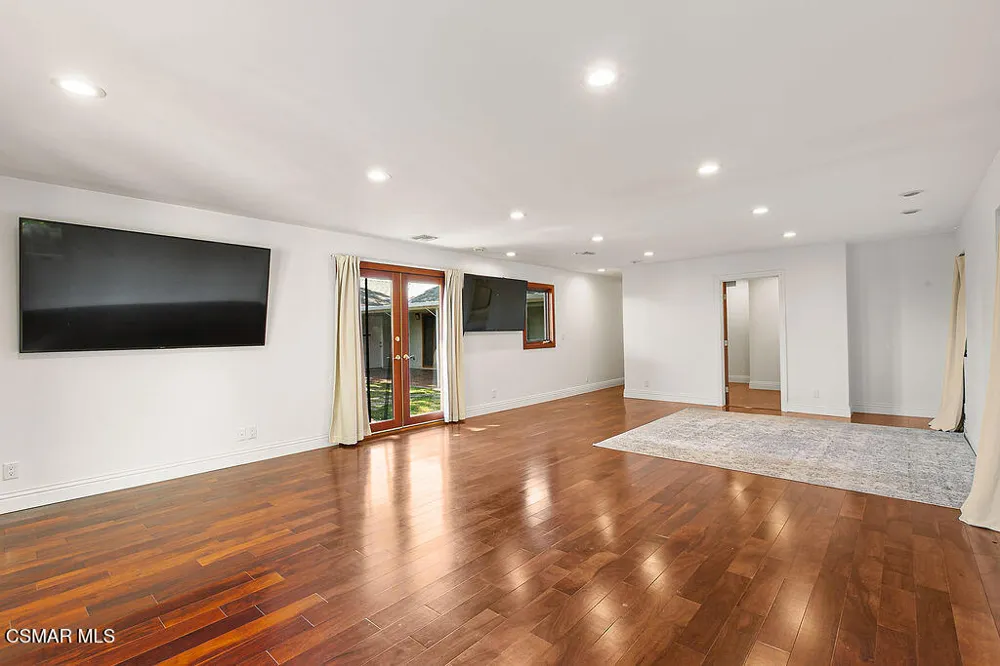 1456 Calle Morera Thousand Oaks, CA 91360