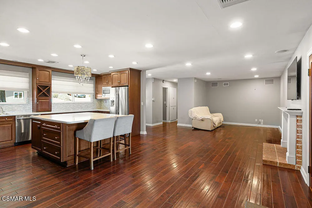 1456 Calle Morera Thousand Oaks, CA 91360
