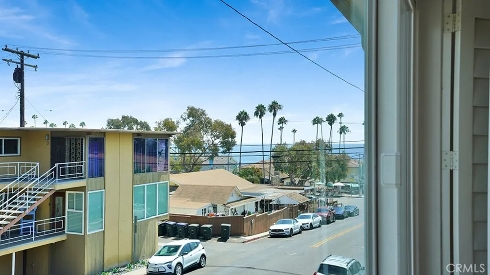 278 Jasmine #5 Laguna Beach, CA 92651