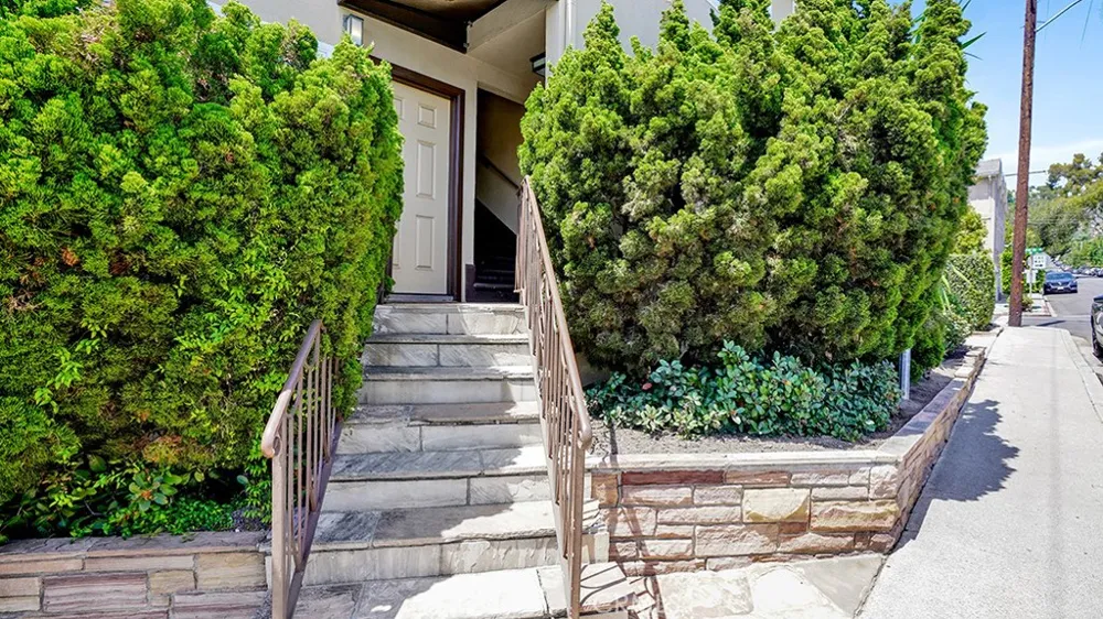 278 Jasmine #5 Laguna Beach, CA 92651
