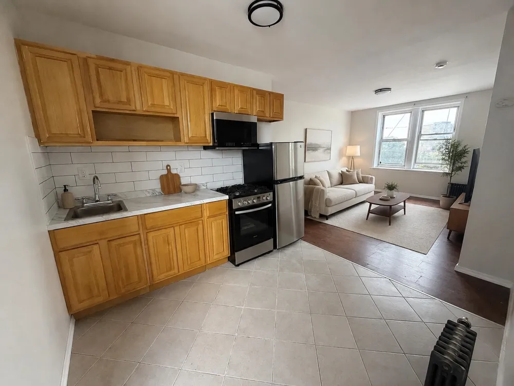 31-33 66TH ST West New York, NJ 07093