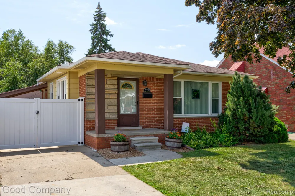 12737 Commonwealth Street Southgate City, MI 48195