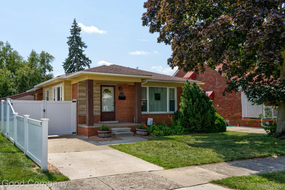 12737 Commonwealth Street Southgate City, MI 48195