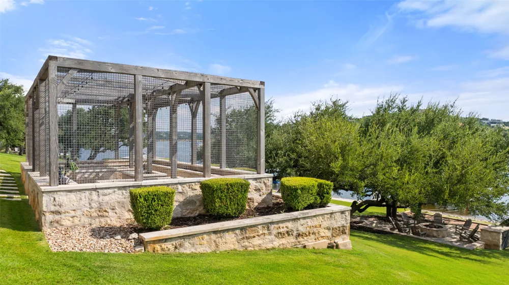 19813 Angel Bay Drive Spicewood, TX 78669