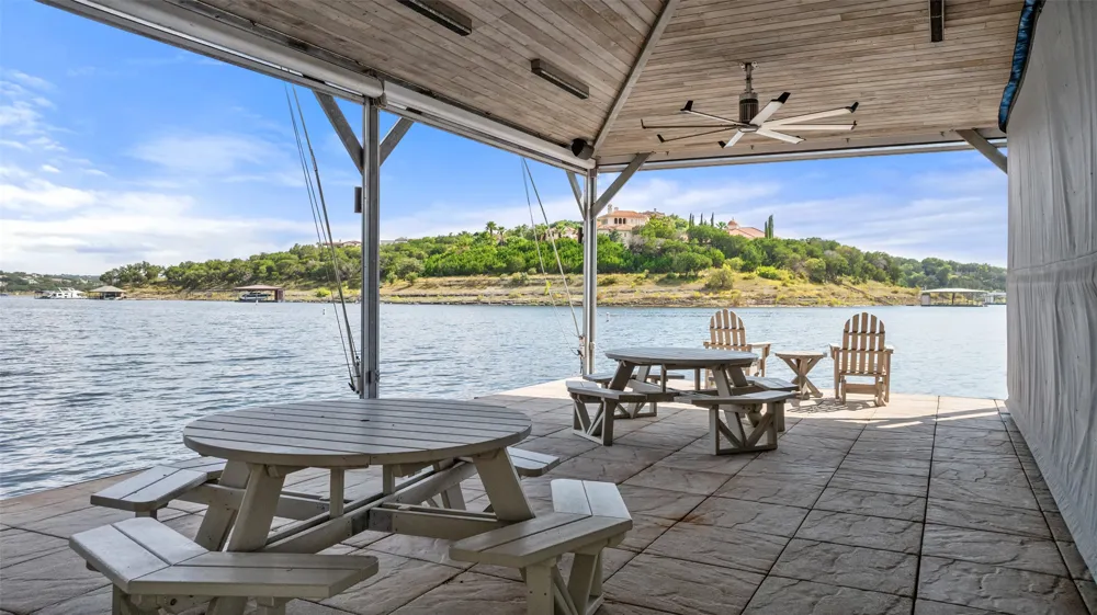 19813 Angel Bay Drive Spicewood, TX 78669
