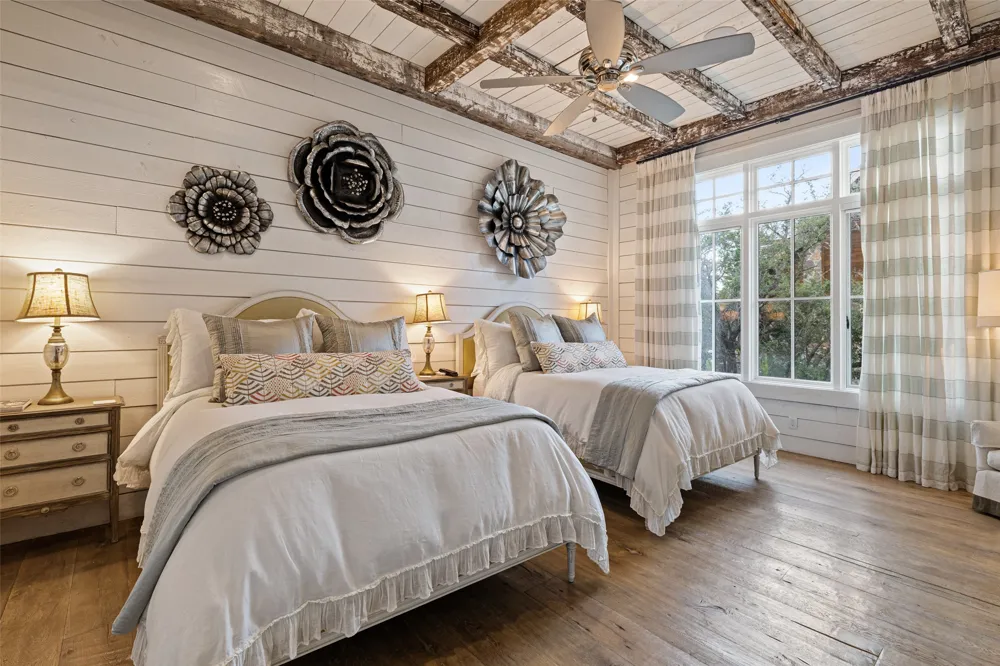 19813 Angel Bay Drive Spicewood, TX 78669