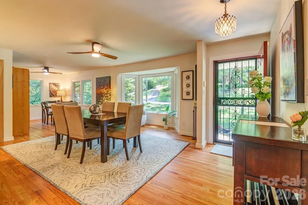47 Deerwood Drive Asheville, NC 28805