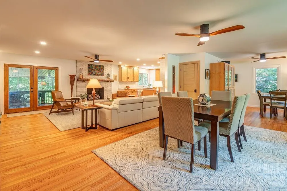 47 Deerwood Drive Asheville, NC 28805