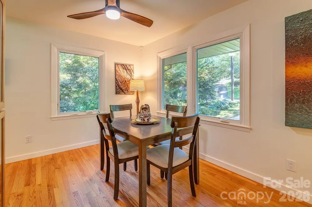 47 Deerwood Drive Asheville, NC 28805