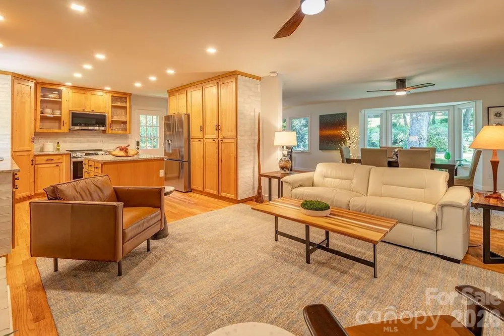 47 Deerwood Drive Asheville, NC 28805
