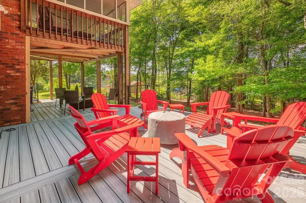 47 Deerwood Drive Asheville, NC 28805