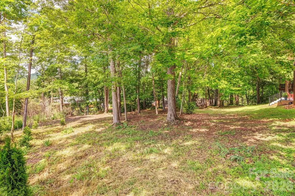 47 Deerwood Drive Asheville, NC 28805