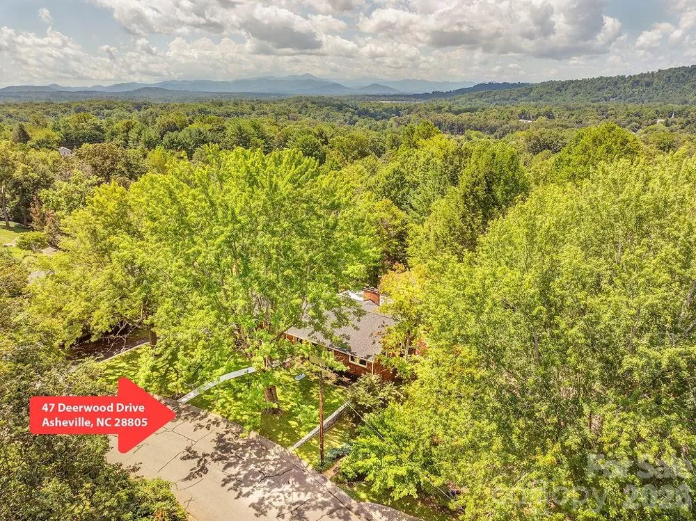 47 Deerwood Drive Asheville, NC 28805