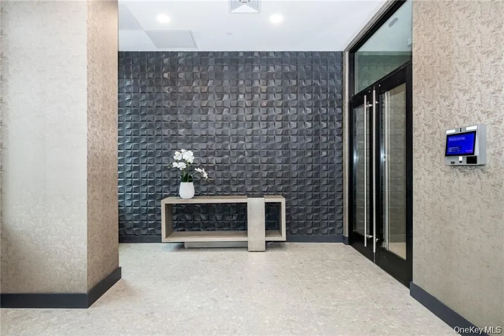 15 Parkview Avenue #406 Bronxville, NY 10708