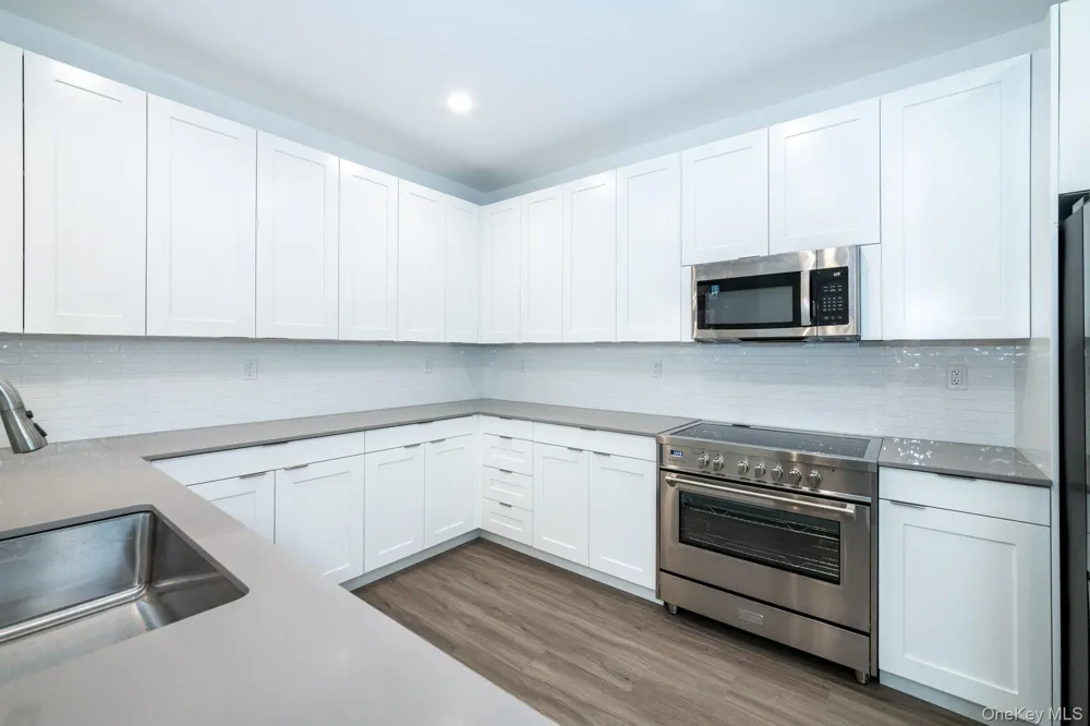 15 Parkview Avenue #406 Bronxville, NY 10708