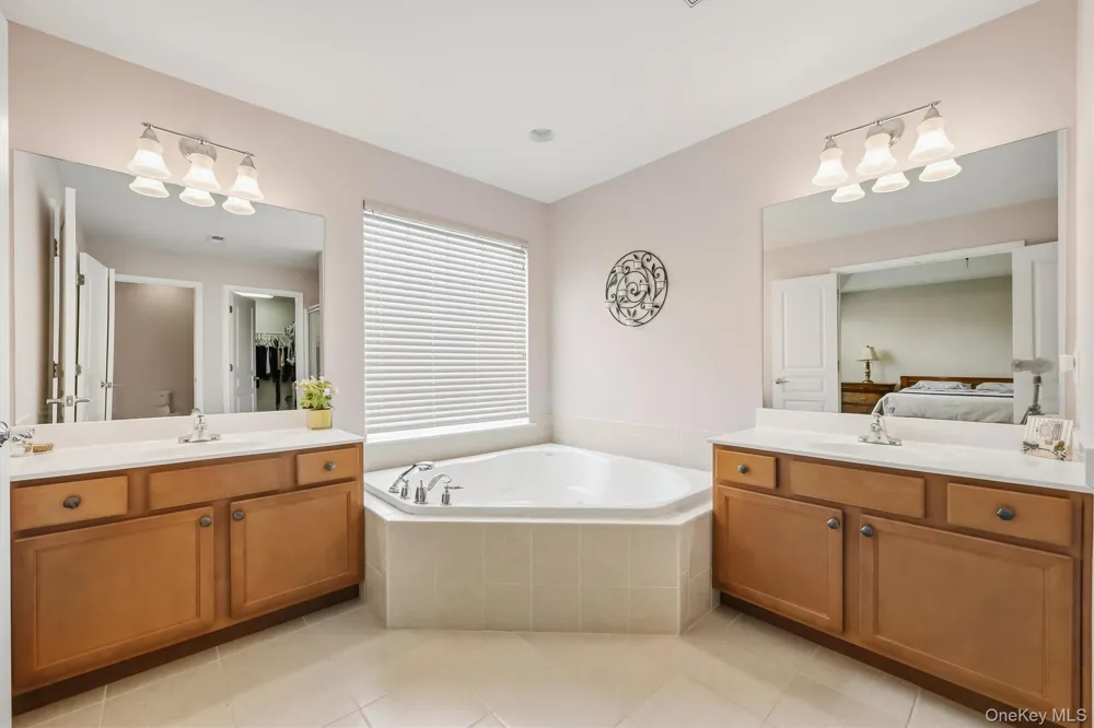 19 Brighton Drive #1702 Newburgh, NY 12550