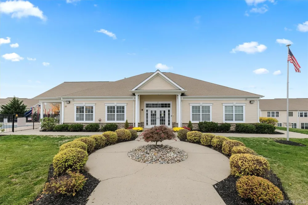 19 Brighton Drive #1702 Newburgh, NY 12550