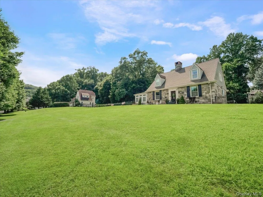 11 Viohl Way Garnerville, NY 10923