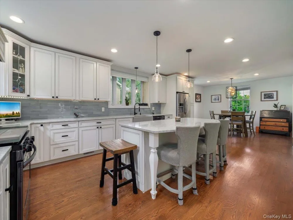 11 Viohl Way Garnerville, NY 10923