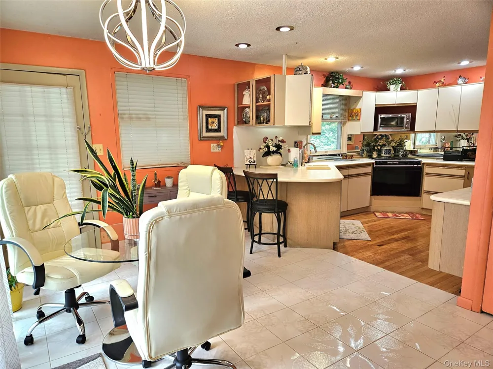198 S Riverside Road Highland, NY 12528