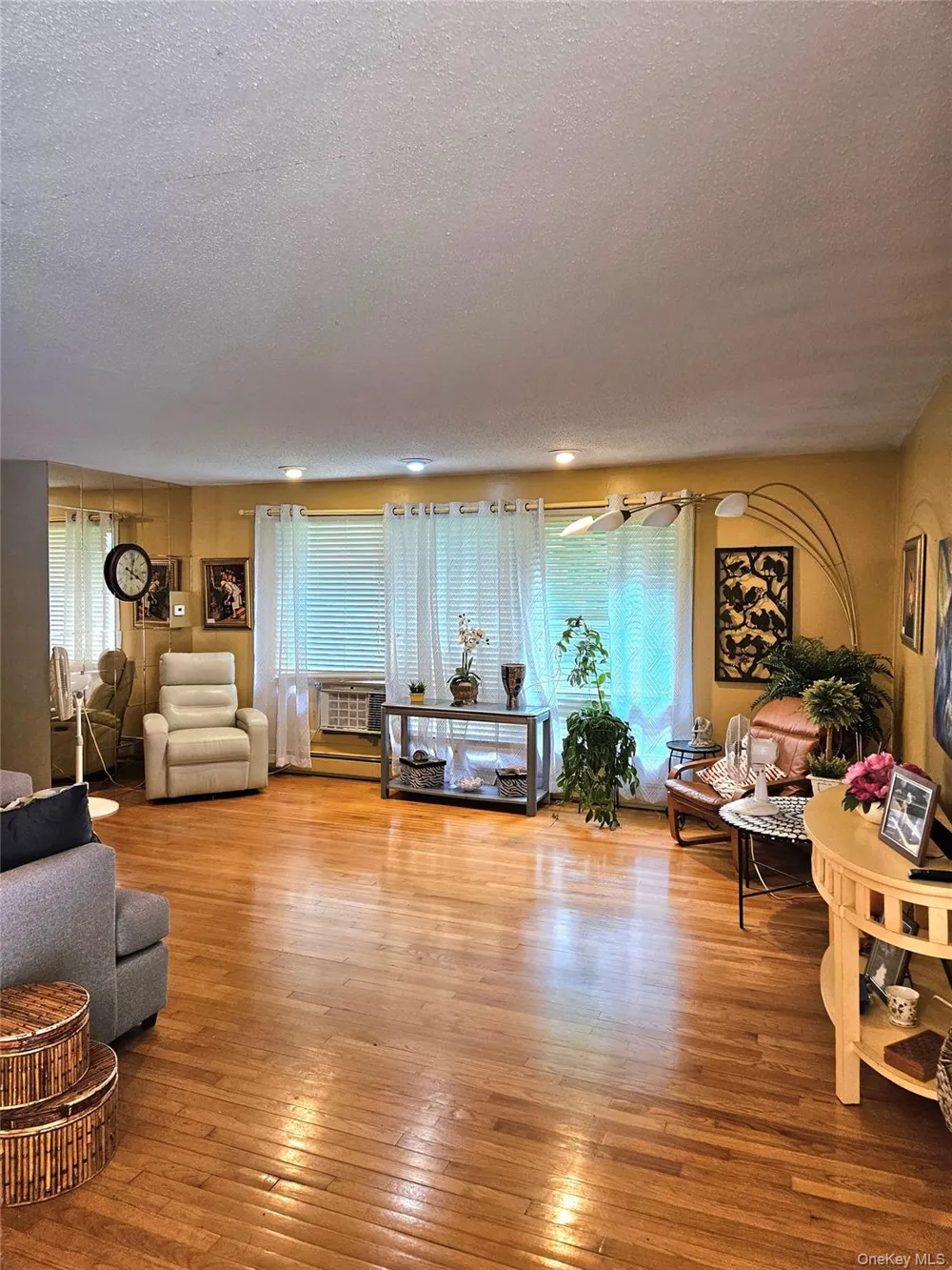 198 S Riverside Road Highland, NY 12528