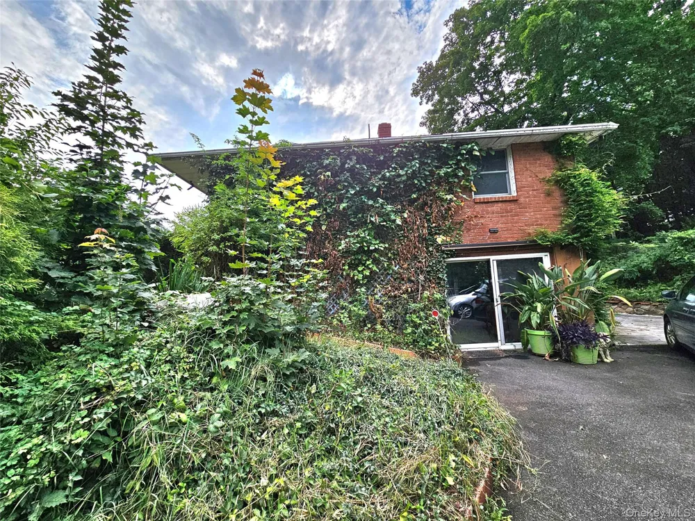 198 S Riverside Road Highland, NY 12528