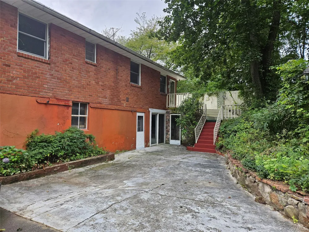 198 S Riverside Road Highland, NY 12528