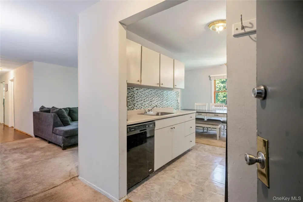2453 Union #20B Islip, NY 11751