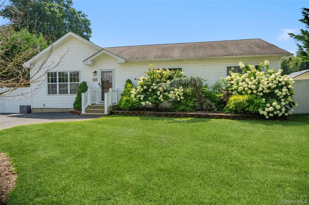 438 Richmond Boulevard Ronkonkoma, NY 11779