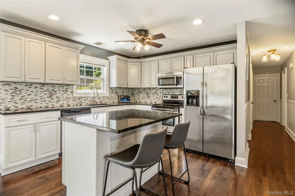 438 Richmond Boulevard Ronkonkoma, NY 11779