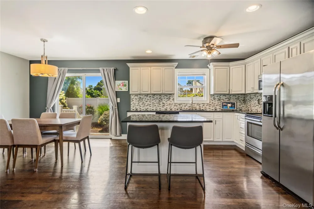 438 Richmond Boulevard Ronkonkoma, NY 11779